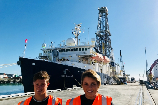 Gisborne students visit research ship 